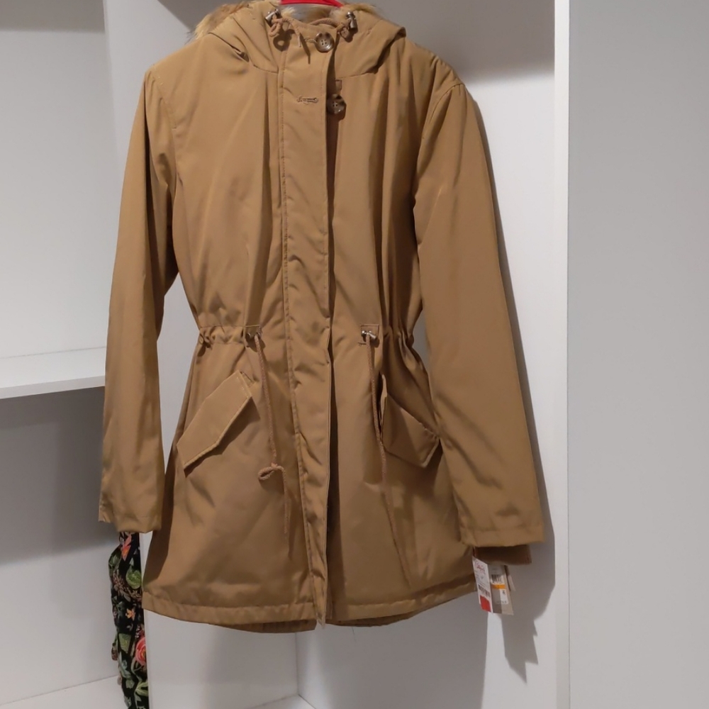 NWT Levi winter coat - tan - fur lined hoodie